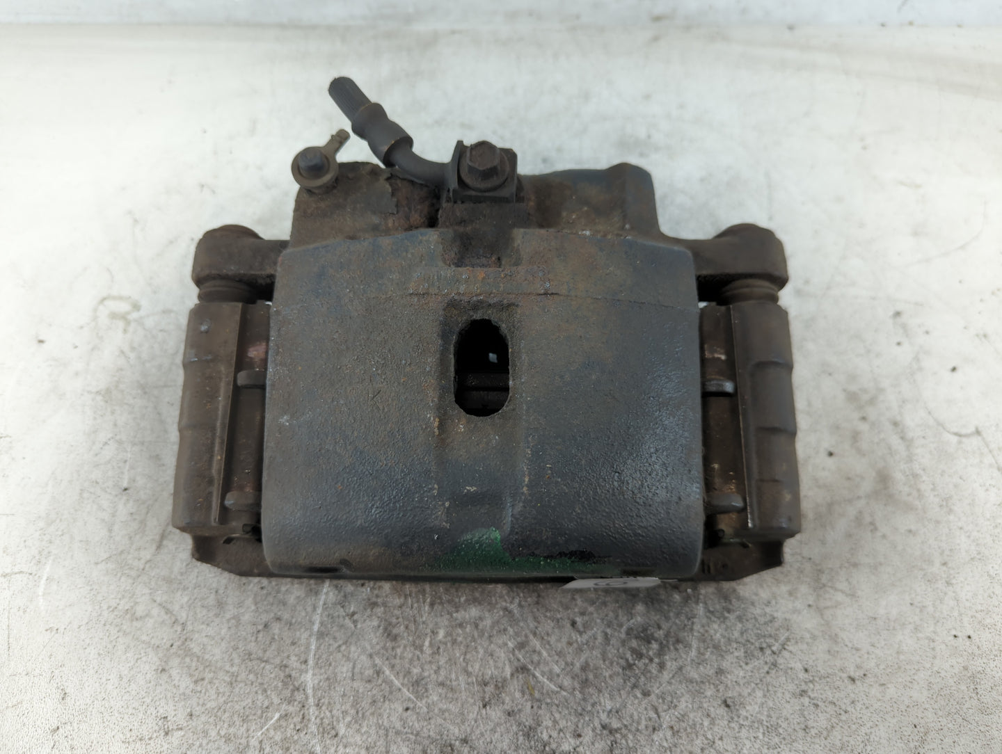 2003-2005 Chevrolet Astro Front Driver Left Brake Caliper - Oemusedautoparts1.com
