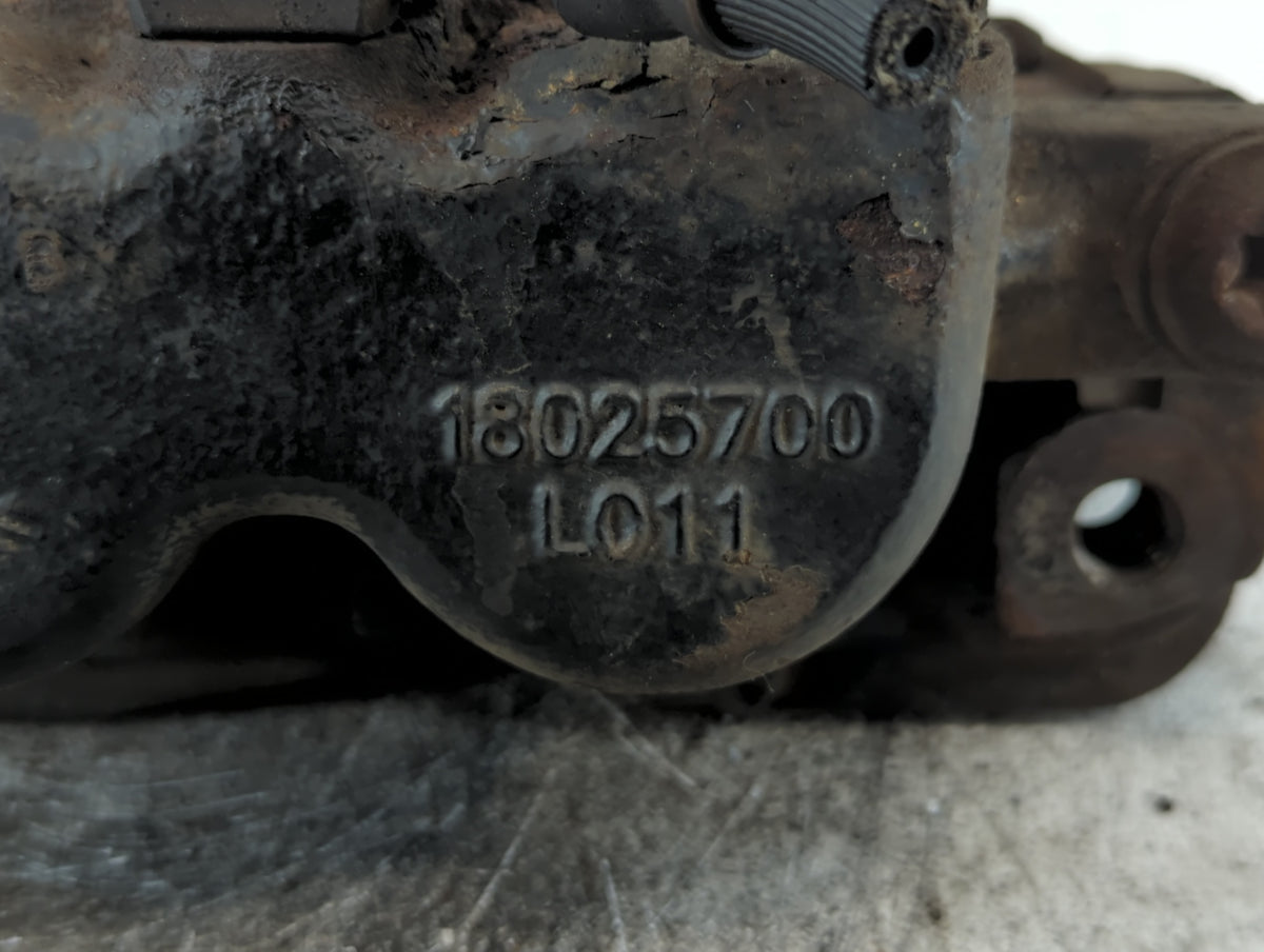 2003-2005 Chevrolet Astro Front Driver Left Brake Caliper - Oemusedautoparts1.com