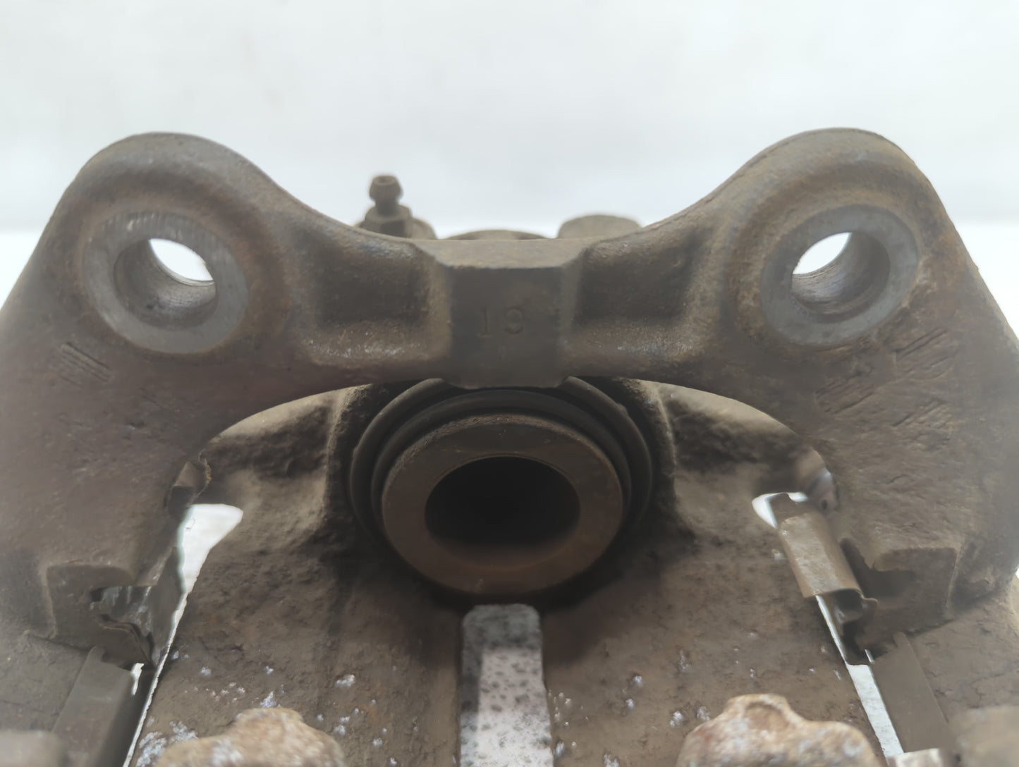 2003-2005 Chevrolet Astro Front Passenger Right Brake Caliper - Oemusedautoparts1.com