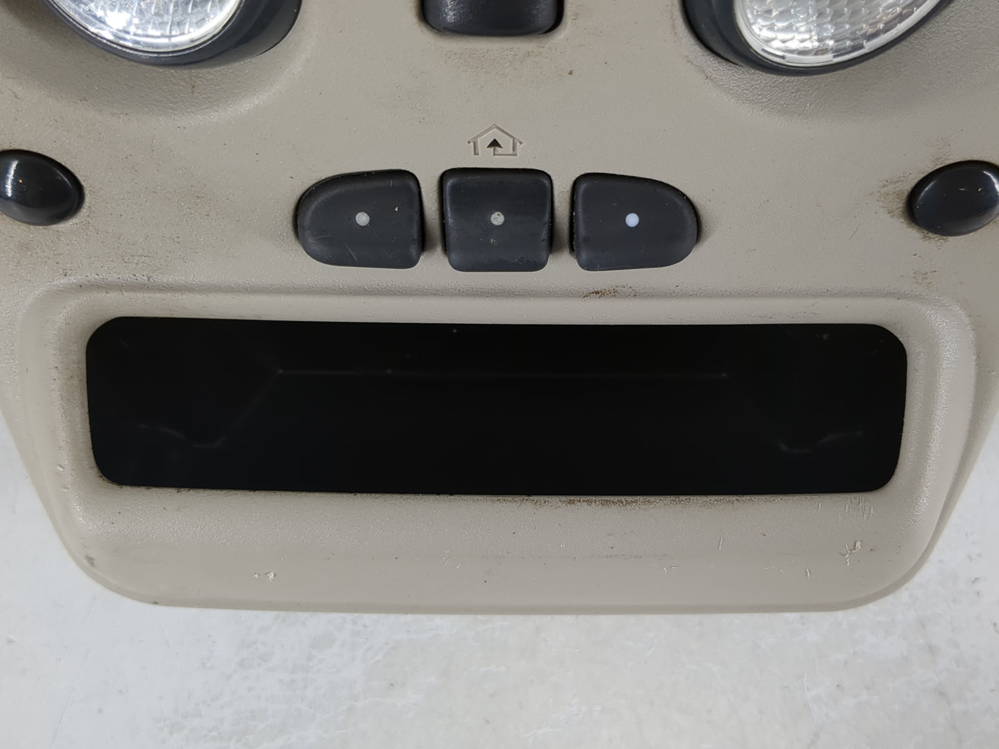Chevrolet Avalanche Overhead Roof Console Interior Dome Light - Oemusedautoparts1.com