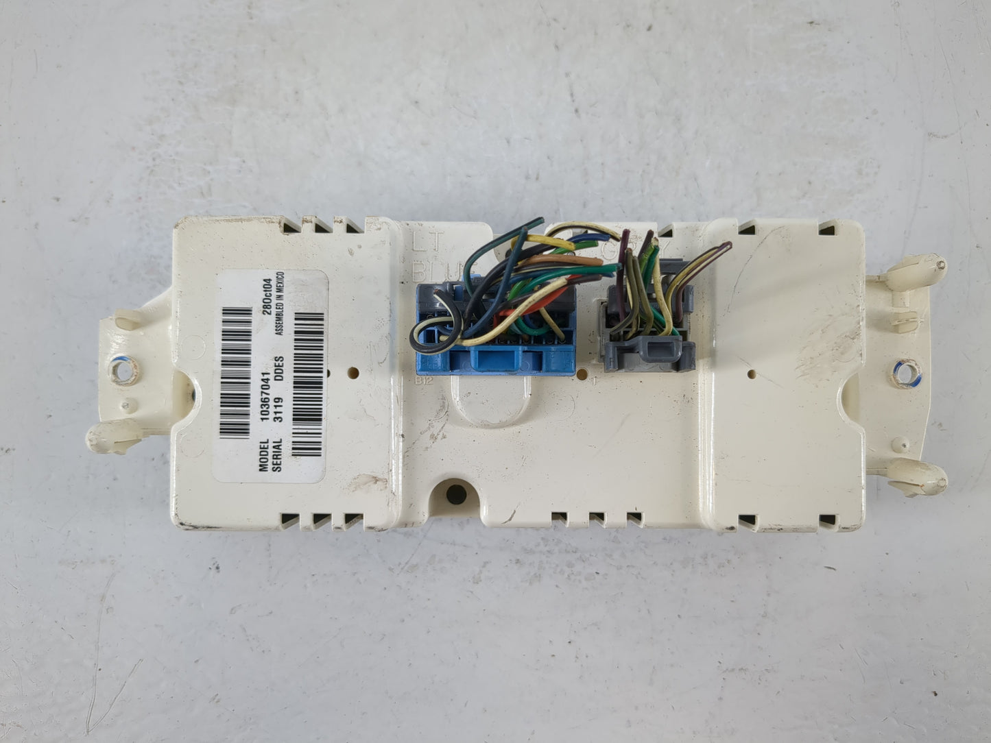 2005-2006 Chevrolet Avalanche Climate Control Module Temperature AC/Heater Replacement Fits Fits 2005 2006 2007 OEM Used Aut