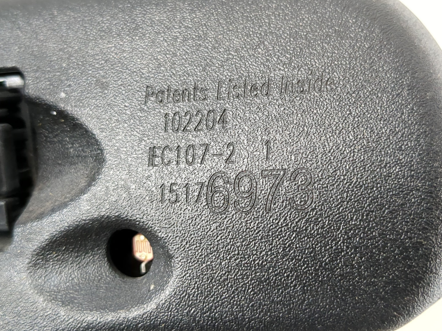 2005 Chevrolet Avalanche Interior Rear View Mirror Replacement OEM Fits OEM Used Auto Parts - Oemusedautoparts1.com