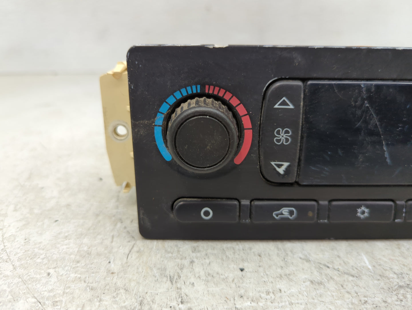 2005-2006 Chevrolet Avalanche Climate Control Module Temperature AC/Heater Replacement P/N:10367041 Fits Fits 2005 2006 2007