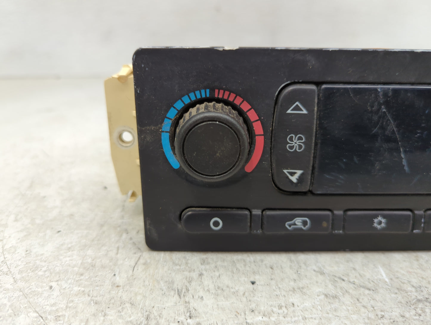 2005-2006 Chevrolet Avalanche Climate Control Module Temperature AC/Heater Replacement P/N:10367041 Fits Fits 2005 2006 2007