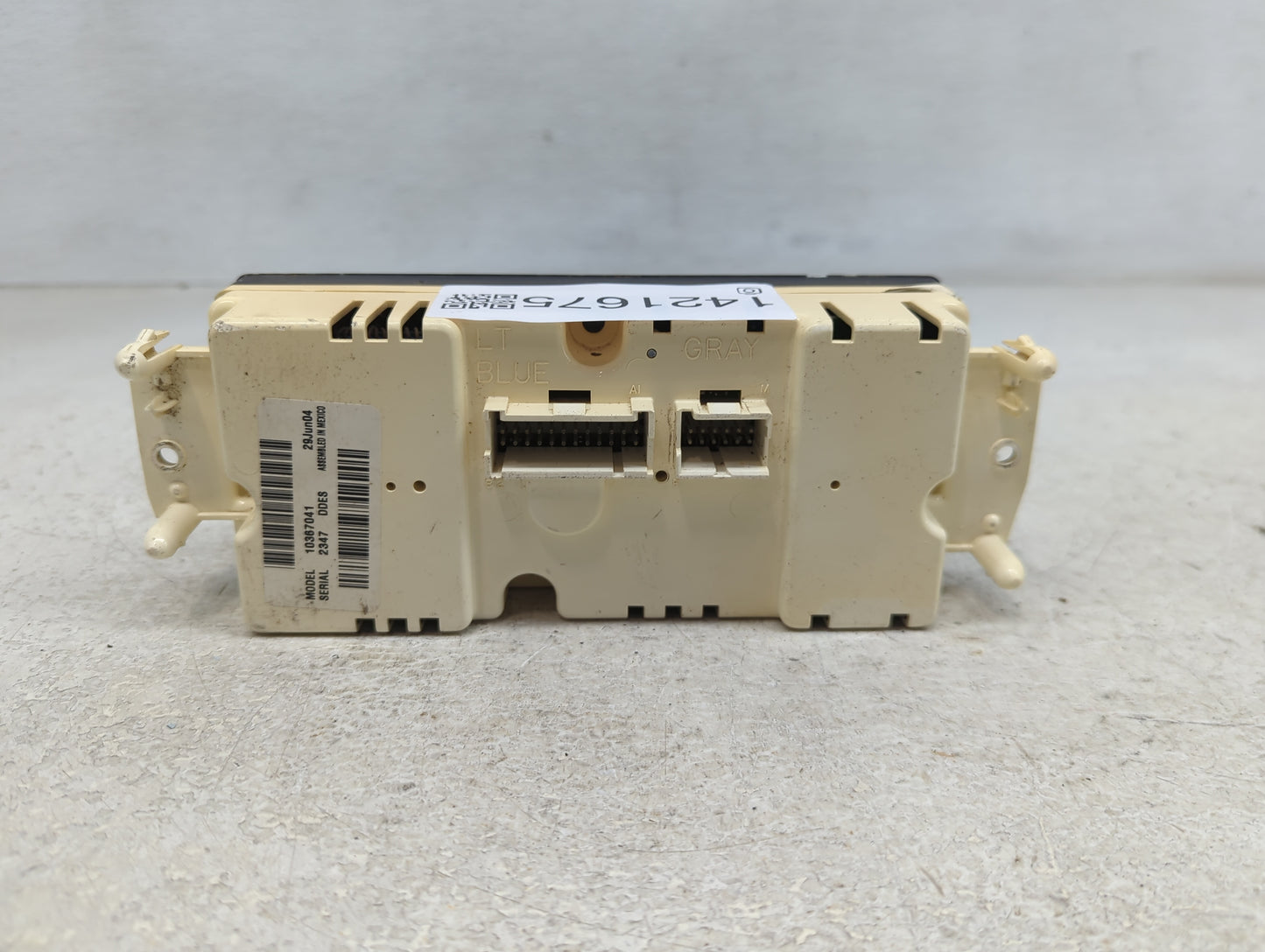 2005-2006 Chevrolet Avalanche Climate Control Module Temperature AC/Heater Replacement P/N:10367041 Fits Fits 2005 2006 2007