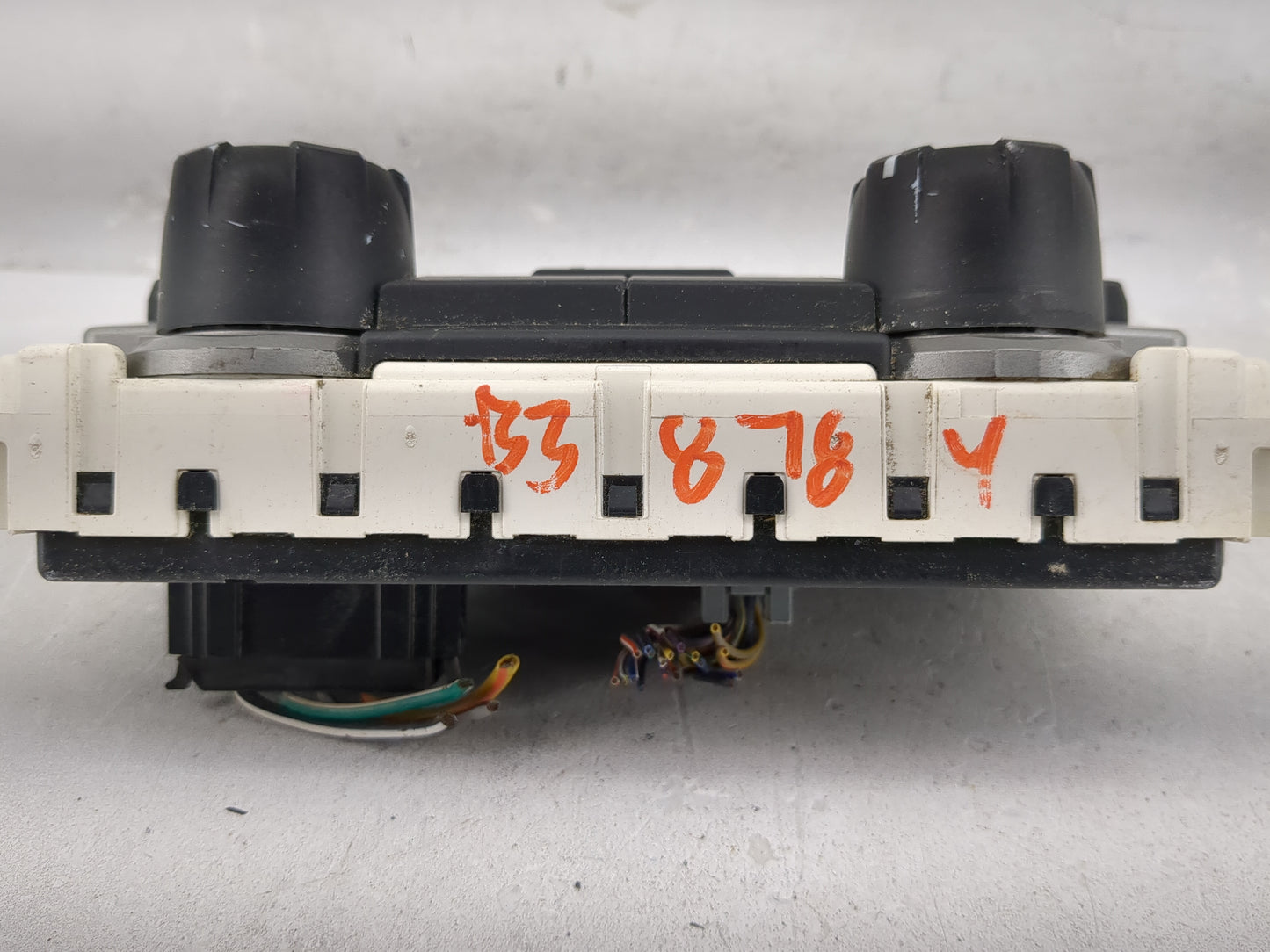 2005-2006 Chevrolet Avalanche Climate Control Module Temperature AC/Heater Replacement P/N:AL34-19980-BG 90151-393/0004 Fits