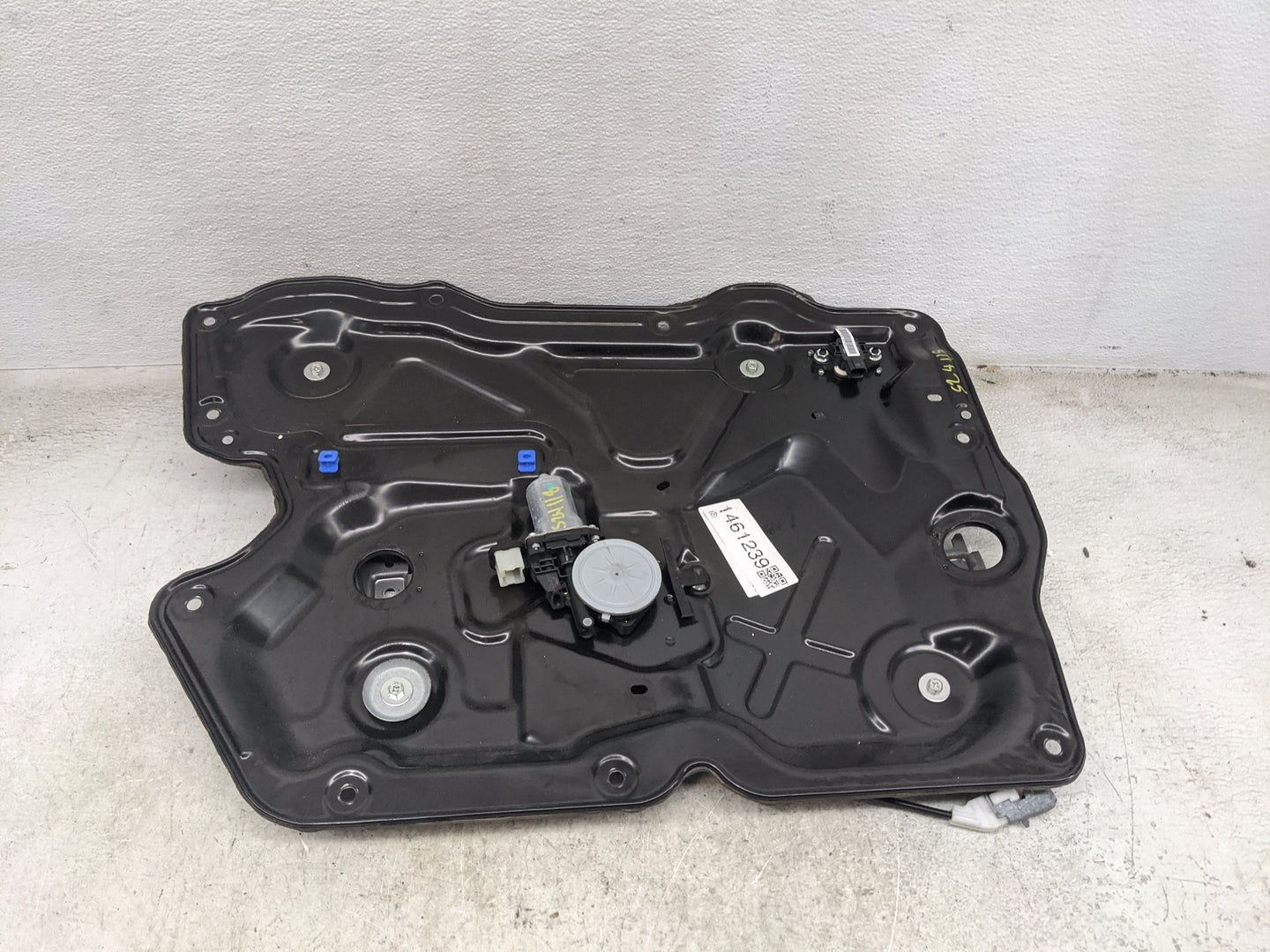 Chevrolet Avalanche Used Window Regulator Passenger Front - Oemusedautoparts1.com