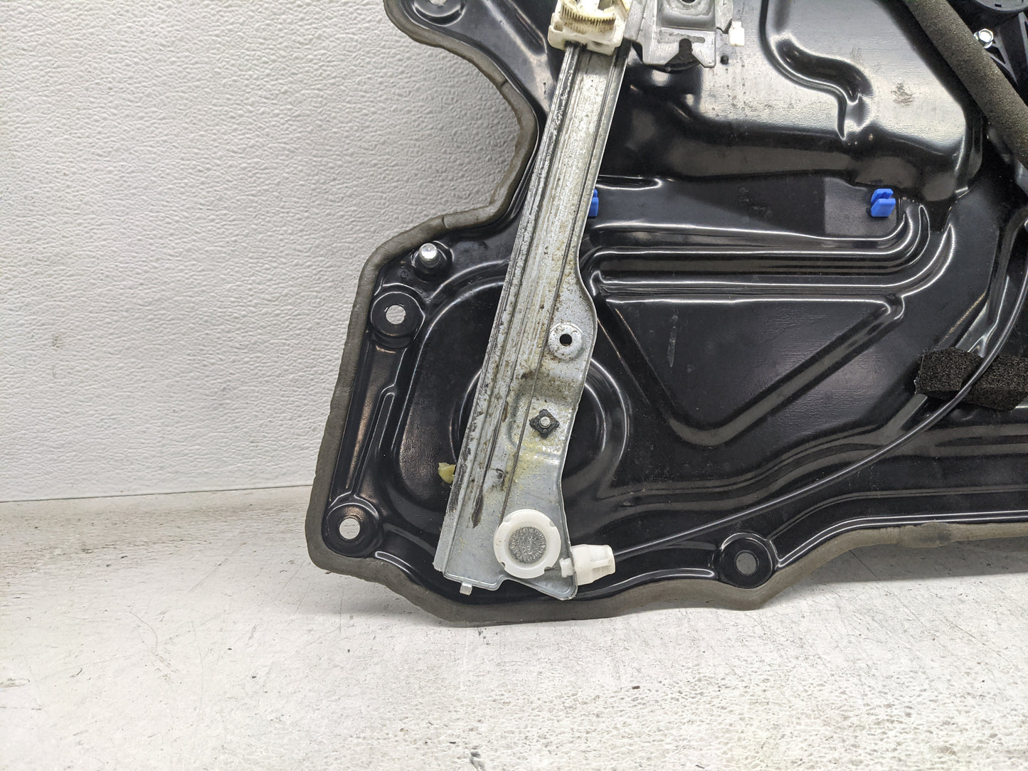 Chevrolet Avalanche Used Window Regulator Passenger Front - Oemusedautoparts1.com
