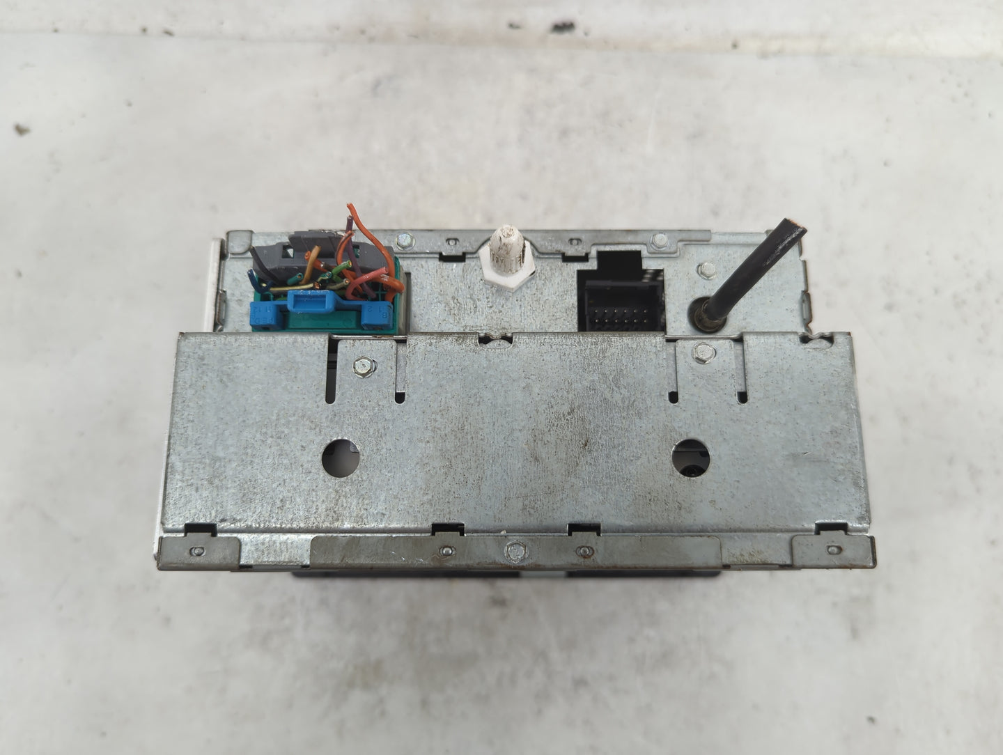 Chevrolet Avalanche Radio Cd Changer 10359577|21003405 - Oemusedautoparts1.com