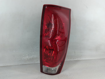 2002-2006 Chevrolet Avalanche Tail Light Assembly Passenger Right OEM Fits Fits 2002 2003 2004 2005 2006 OEM Used Auto Parts