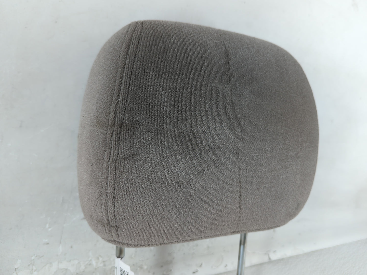 2005 Chevrolet Avalanche Headrest Head Rest Front Driver Passenger Seat Fits OEM Used Auto Parts - Oemusedautoparts1.com