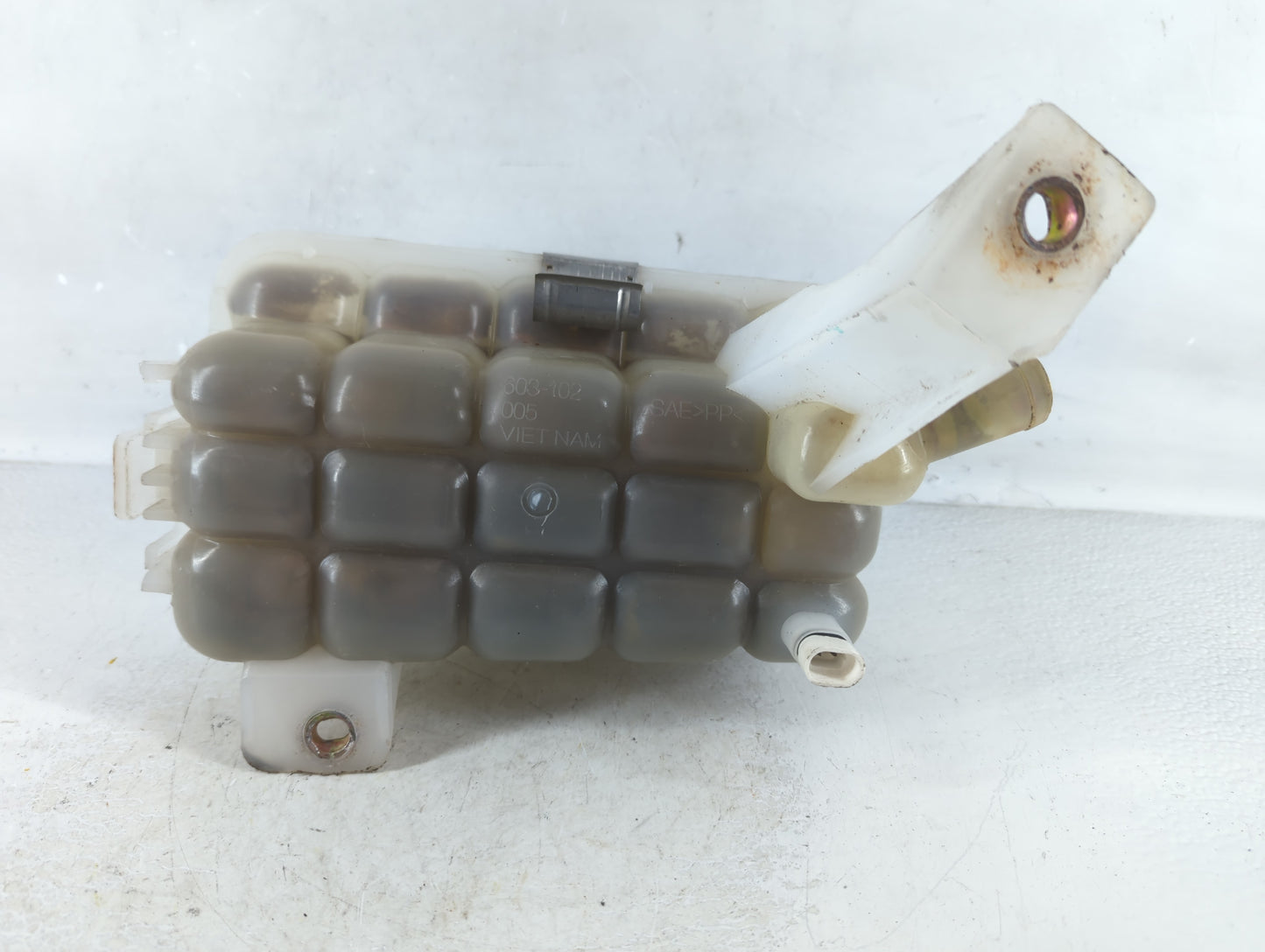Chevrolet Avalanche Radiator Coolant Overflow Expansion Tank Bottle - Oemusedautoparts1.com