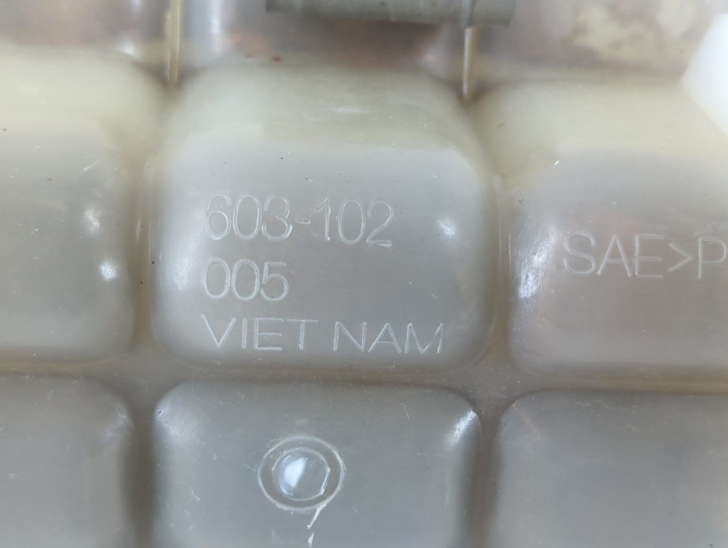 Chevrolet Avalanche Radiator Coolant Overflow Expansion Tank Bottle - Oemusedautoparts1.com