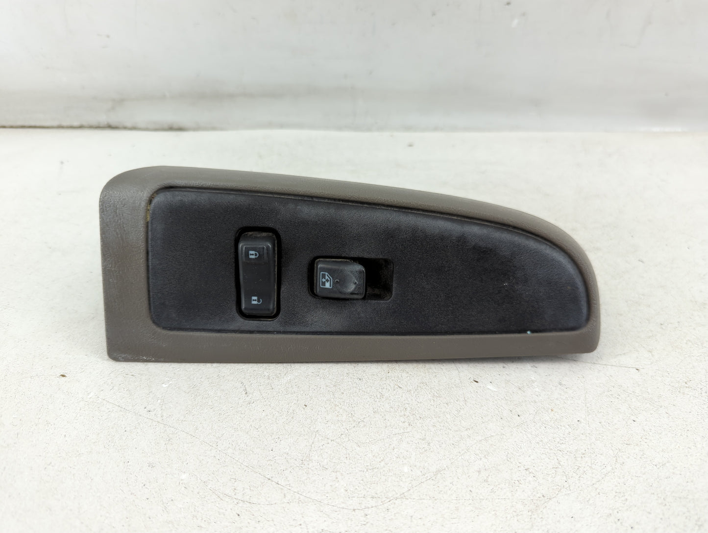 2005 Chevrolet Avalanche Passenger Right Power Window Switch - Oemusedautoparts1.com