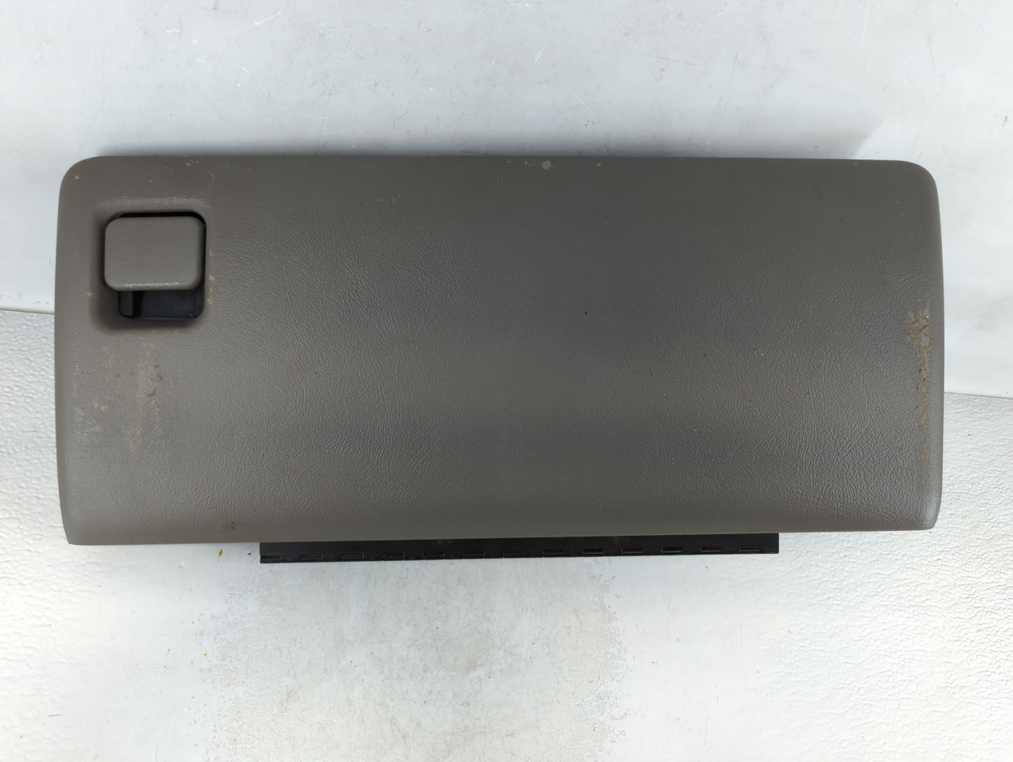 2005 Chevrolet Avalanche Passenger Glove Box Door Storage Compartment - Oemusedautoparts1.com