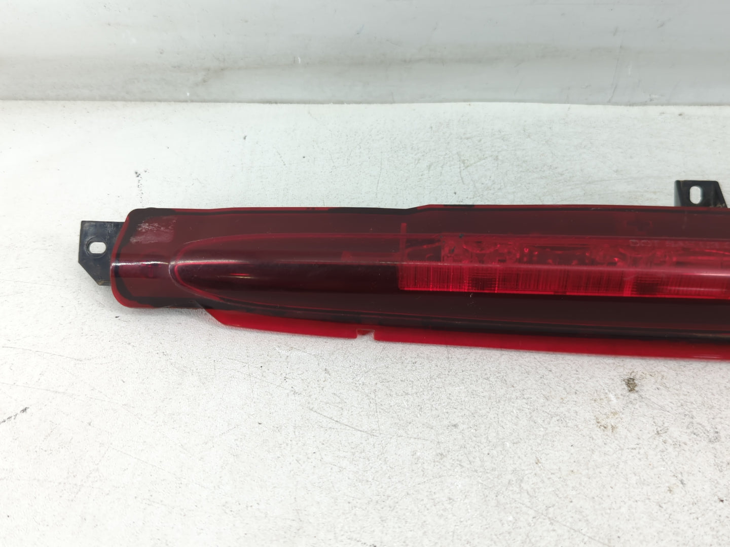 2005 Chevrolet Avalanche Third Brake Light Tail Light Fits OEM Used Auto Parts - Oemusedautoparts1.com