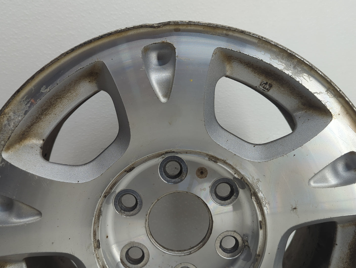 Chevrolet Avalanche Oem Wheel Rim 909565 - Oemusedautoparts1.com