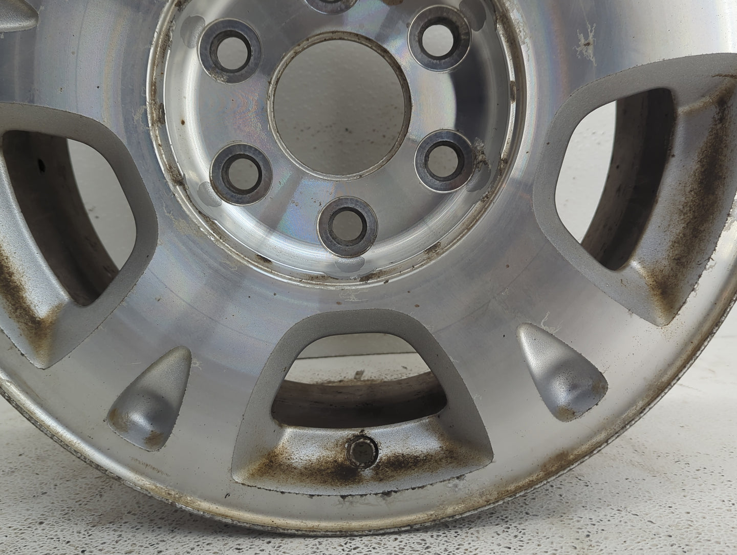 Chevrolet Avalanche Oem Wheel Rim 909565 - Oemusedautoparts1.com