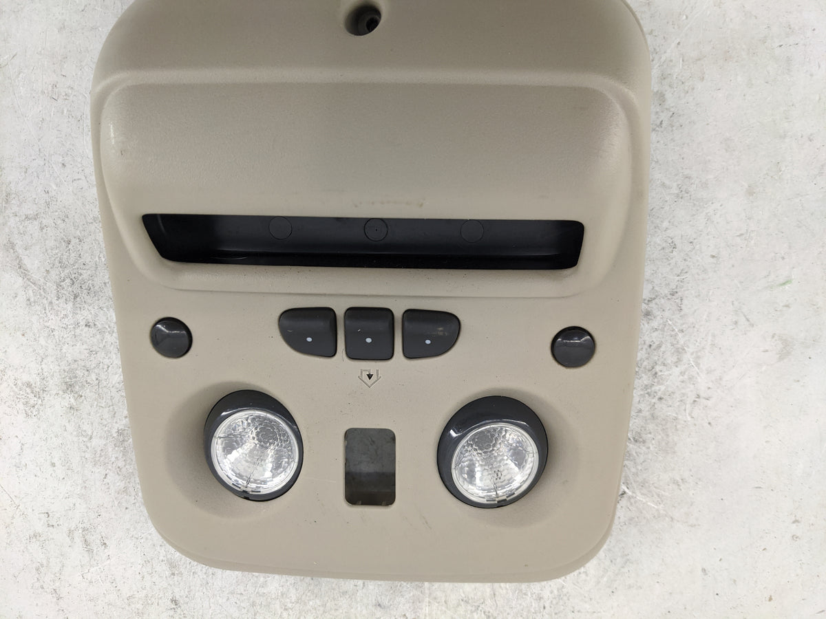 2003 Chevrolet Avalanche 1500 Overhead Roof Console Interior Dome Light - Oemusedautoparts1.com