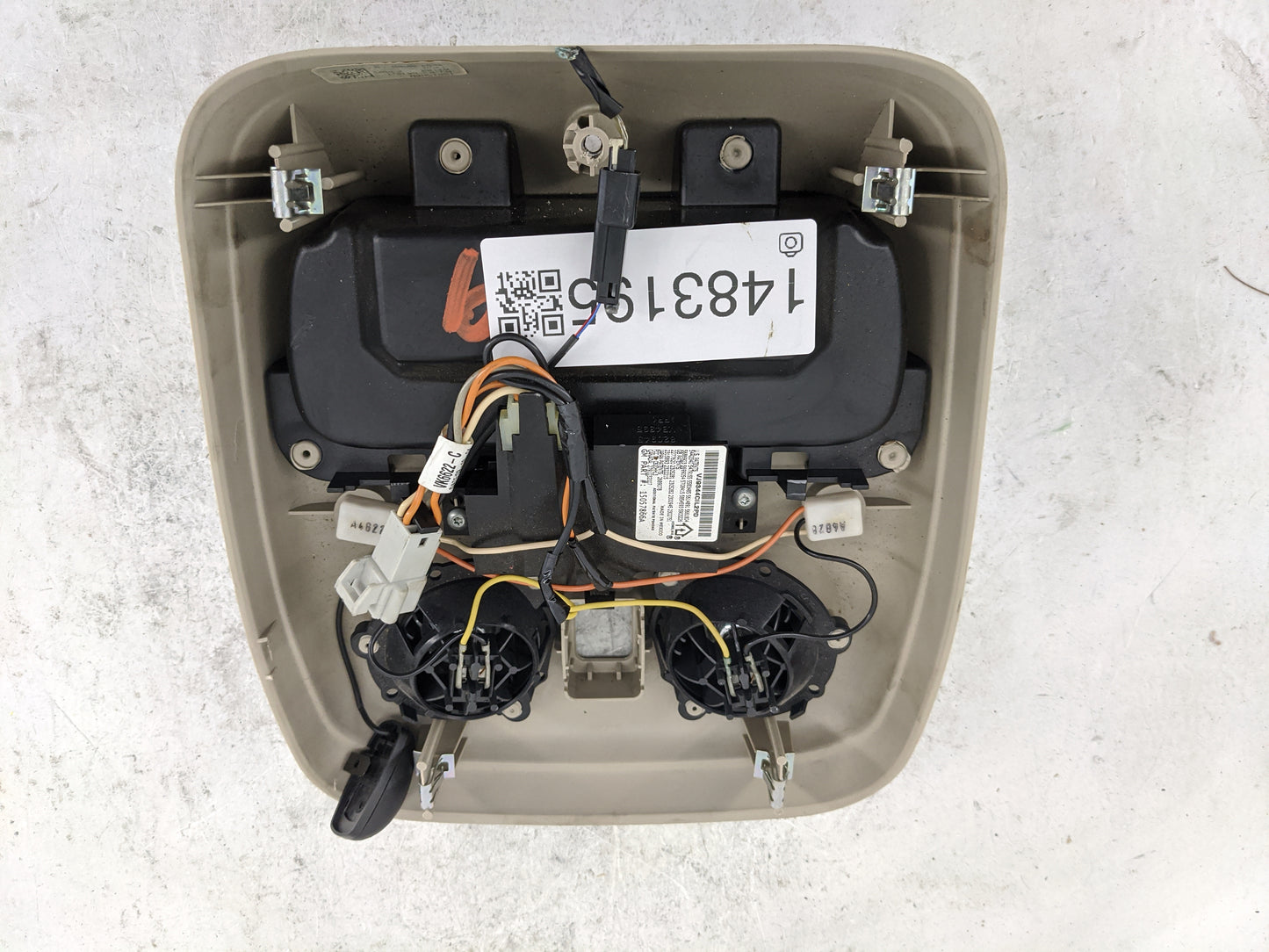 2003 Chevrolet Avalanche 1500 Overhead Roof Console Interior Dome Light - Oemusedautoparts1.com