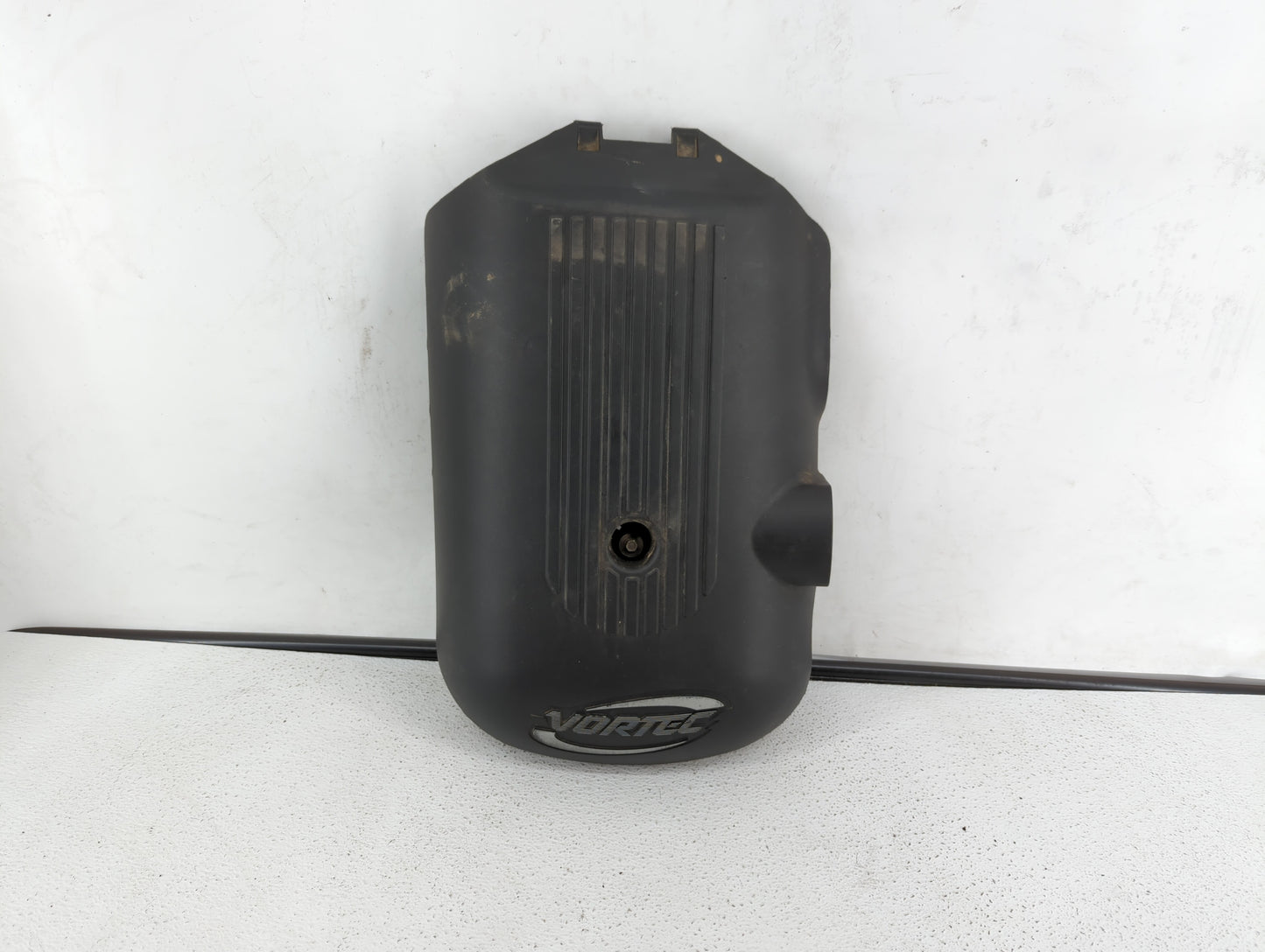2005 Chevrolet Avalanche 1500 Engine Cover - Oemusedautoparts1.com