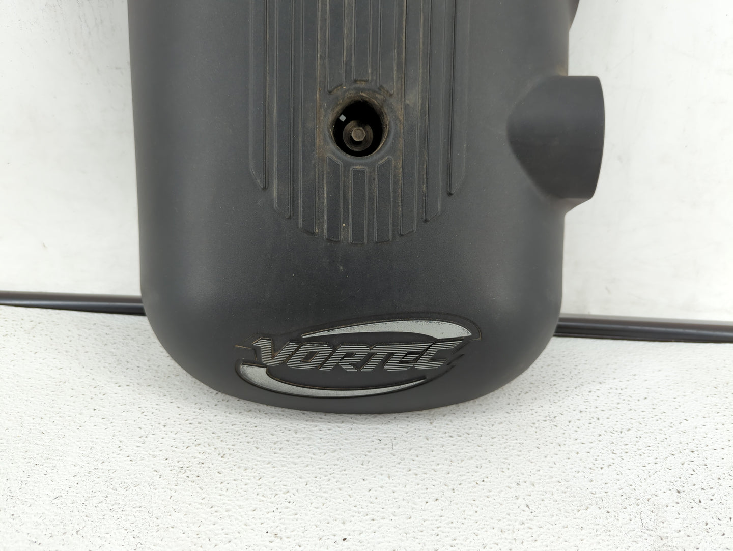 2005 Chevrolet Avalanche 1500 Engine Cover - Oemusedautoparts1.com