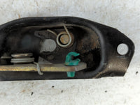 2005 Chevrolet Avalanche 1500 Taillight latch - Oemusedautoparts1.com