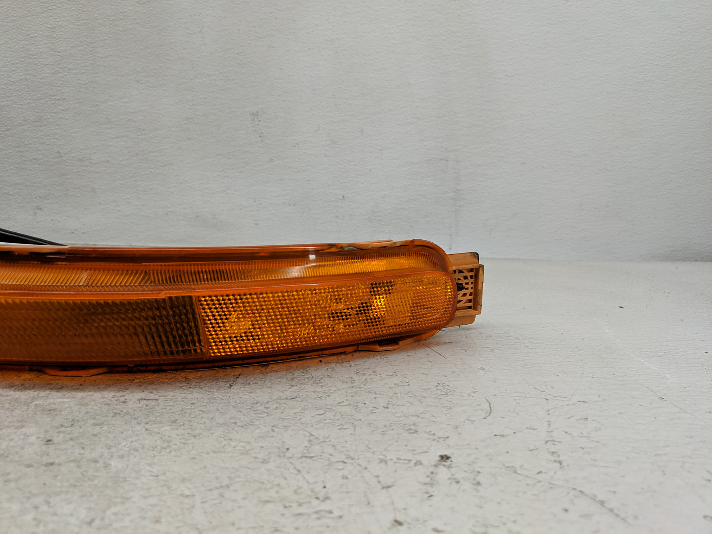 2004-2006 Chevrolet Aveo Passenger Right Oem Front Light Lamp - Oemusedautoparts1.com