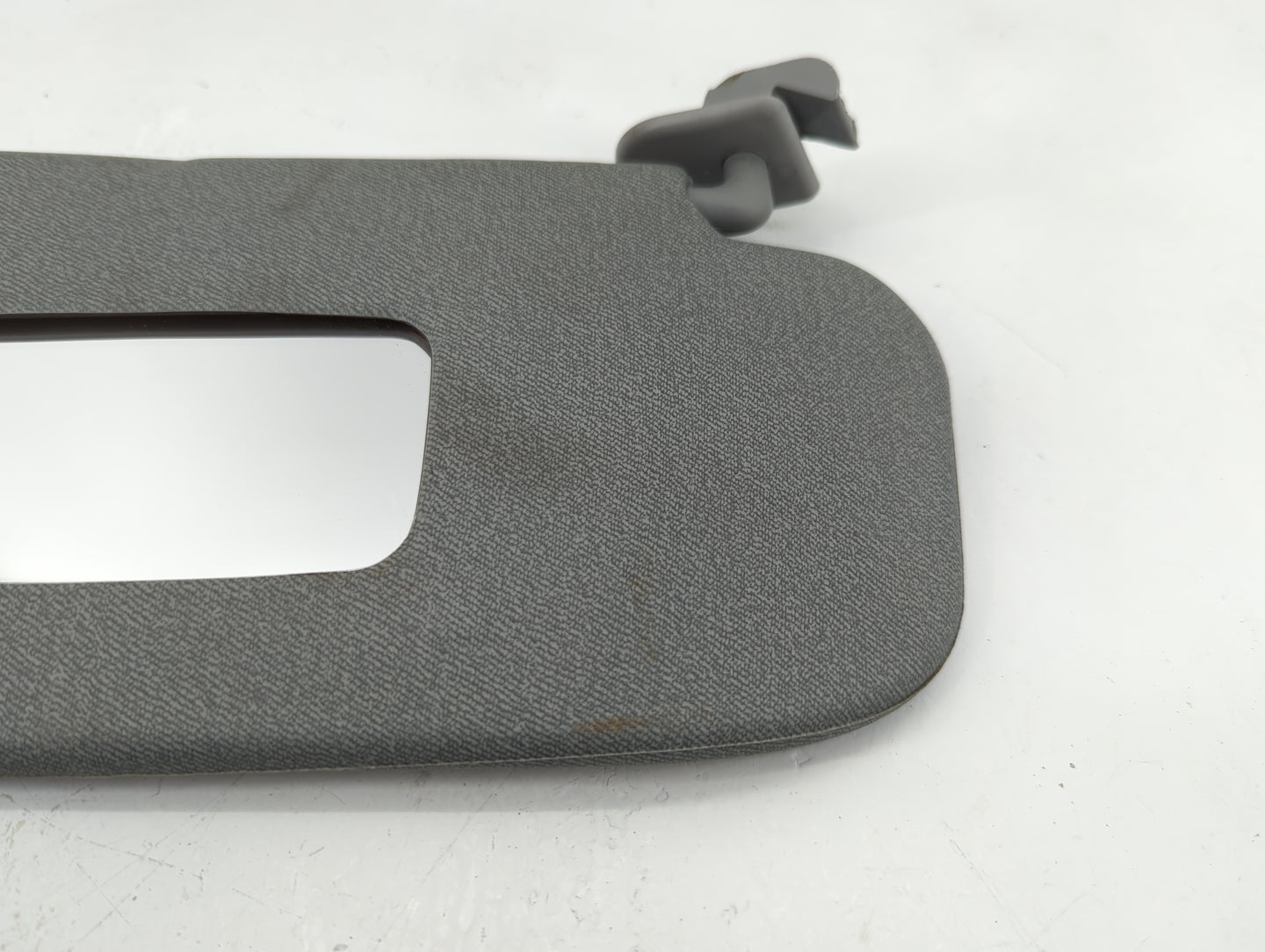 2004-2005 Chevrolet Aveo Sun Visor Shade Replacement Passenger Right Mirror Fits Fits 2004 2005 OEM Used Auto Parts - Oemuse