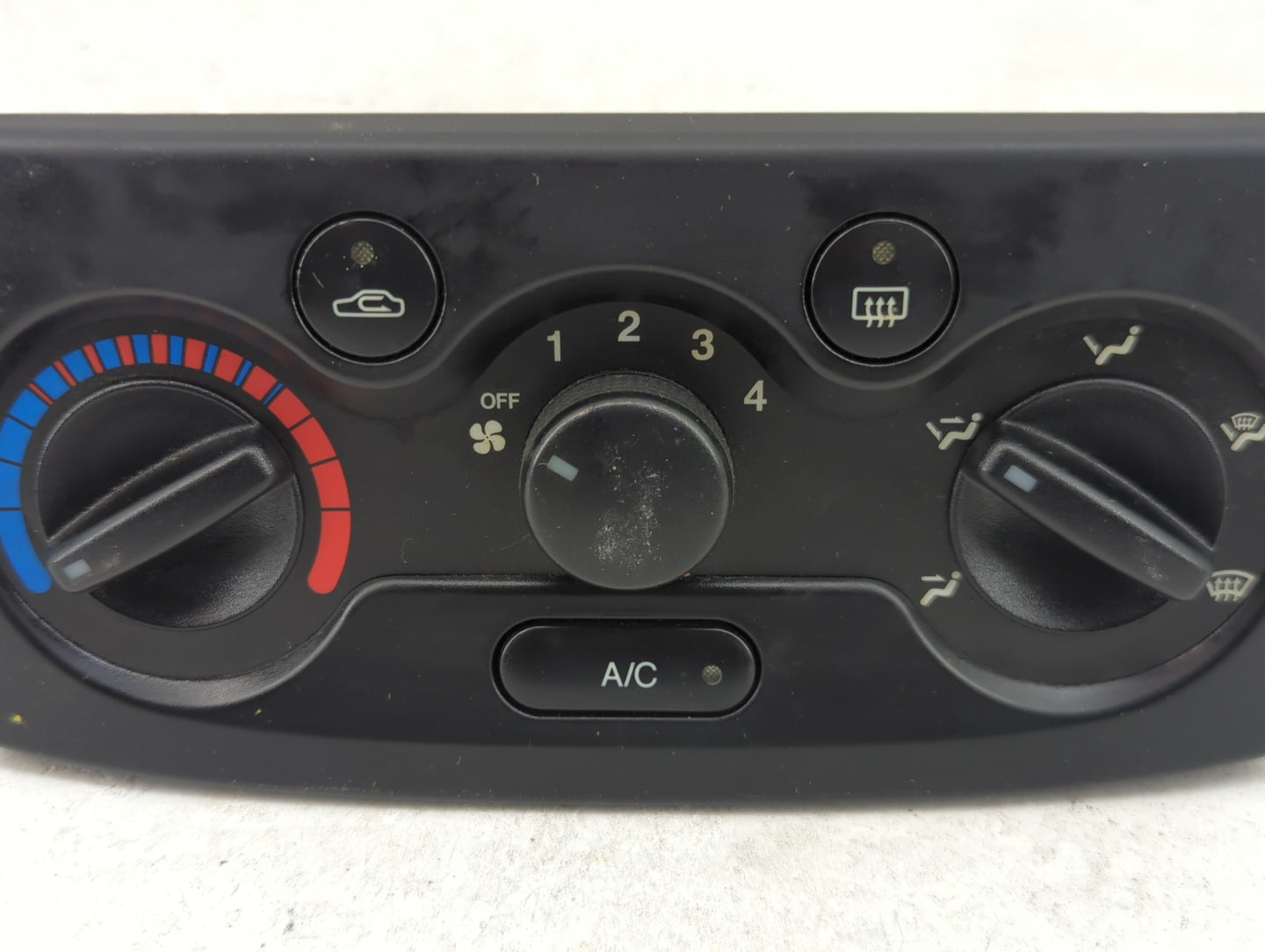 2004-2006 Chevrolet Aveo Climate Control Module Temperature AC/Heater Replacement P/N:4H26 Fits OEM Used Auto Parts - Oemuse