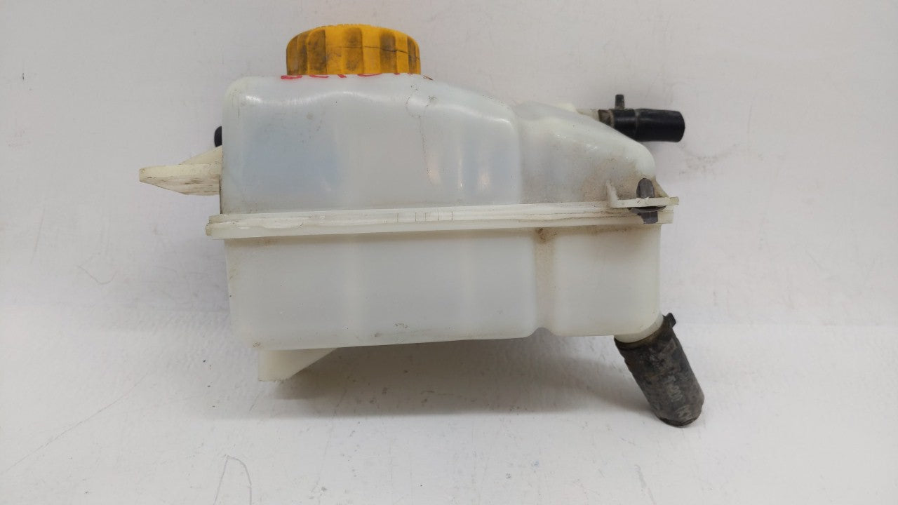2004-2006 Chevrolet Aveo Windshield Washer Fluid Reservoir Bottle Oem - Oemusedautoparts1.com