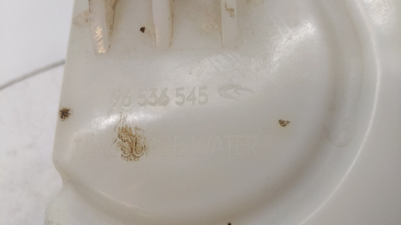 2004-2006 Chevrolet Aveo Windshield Washer Fluid Reservoir Bottle Oem - Oemusedautoparts1.com