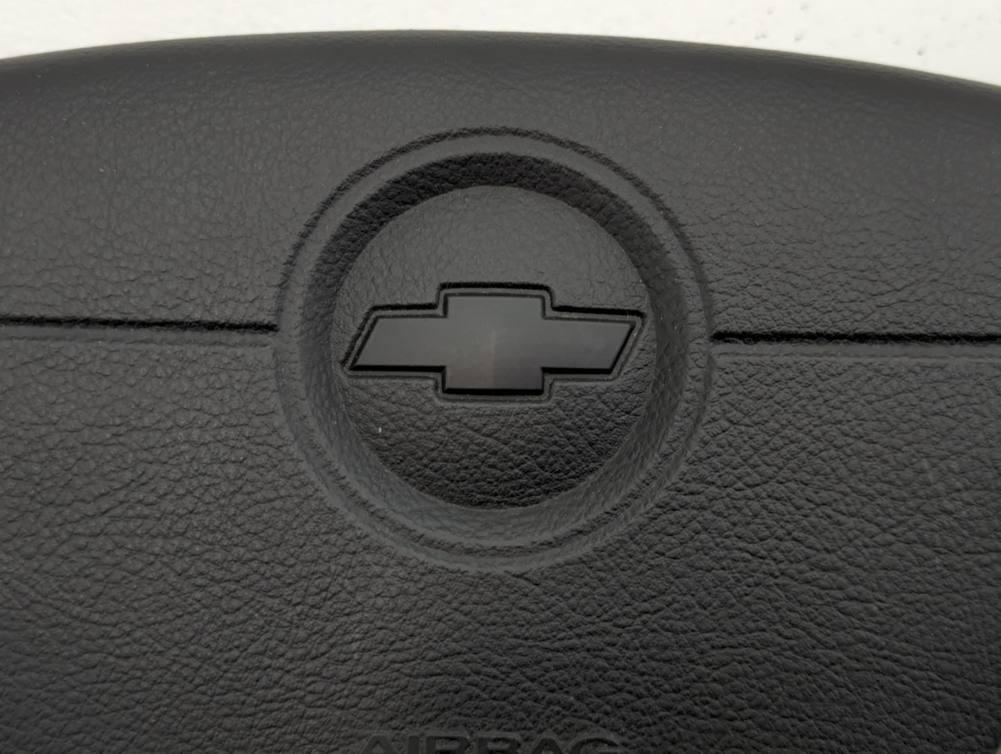2004-2005 Chevrolet Aveo Air Bag Driver Left Steering Wheel Mounted Fits Fits 2004 2005 OEM Used Auto Parts - Oemusedautopar