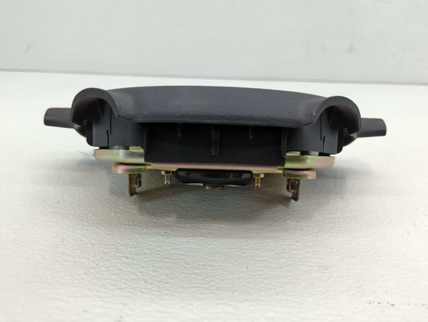 2004-2005 Chevrolet Aveo Air Bag Driver Left Steering Wheel Mounted Fits Fits 2004 2005 OEM Used Auto Parts - Oemusedautopar