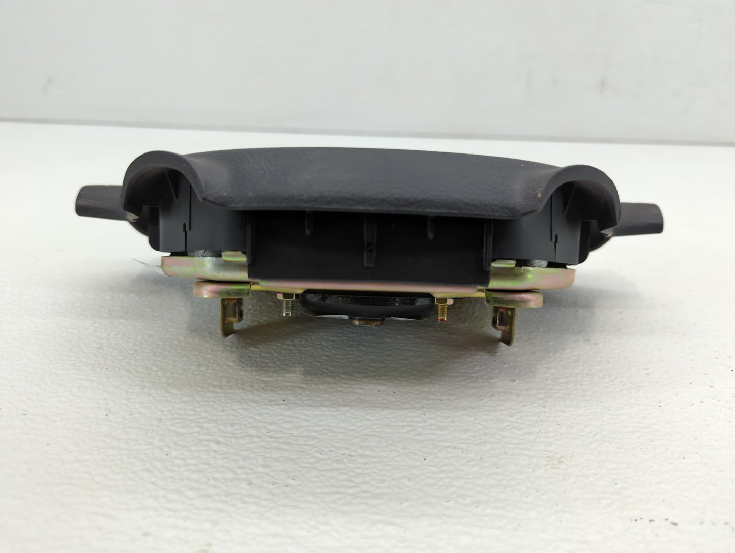 2004-2005 Chevrolet Aveo Air Bag Driver Left Steering Wheel Mounted Fits Fits 2004 2005 OEM Used Auto Parts - Oemusedautopar