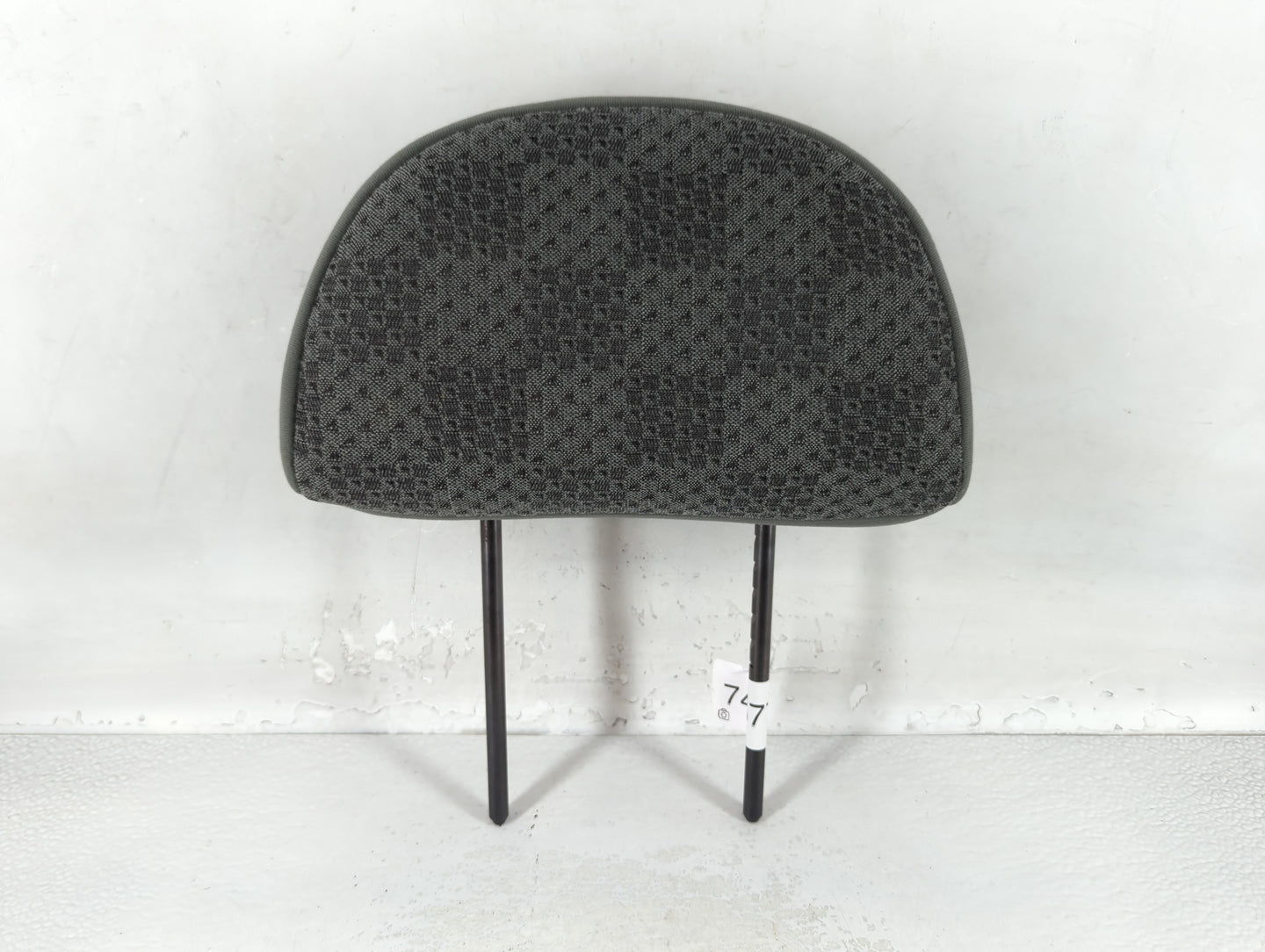 2004-2006 Chevrolet Aveo Headrest Head Rest Front Driver Passenger Seat Fits Fits 2004 2005 2006 OEM Used Auto Parts - Oemus