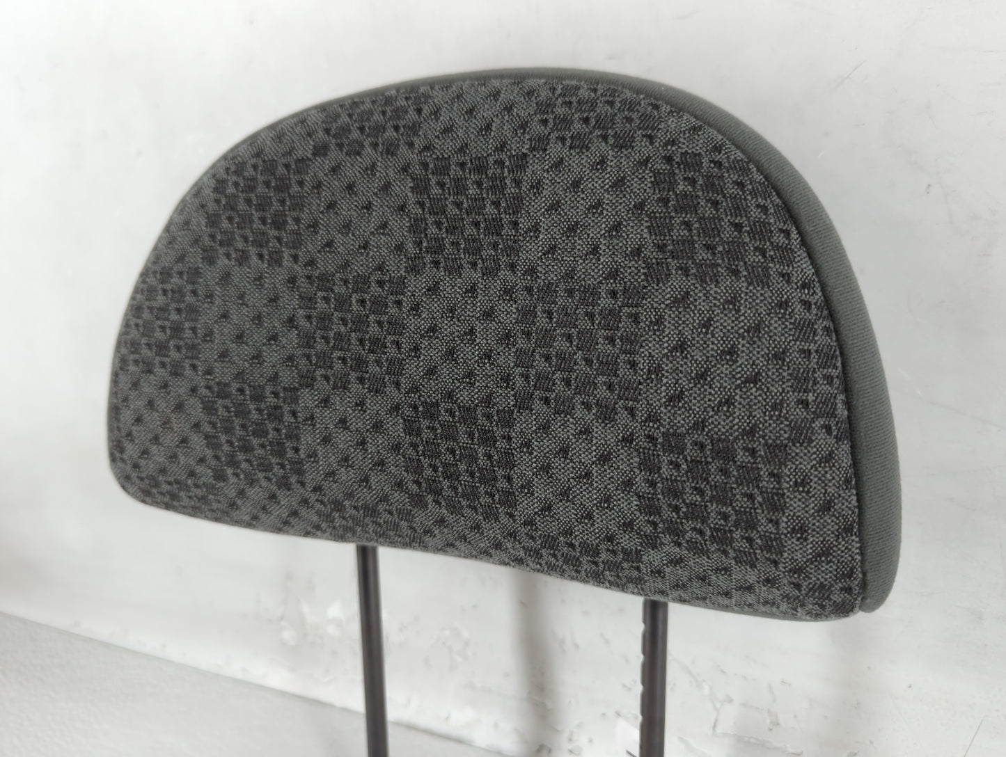 2004-2006 Chevrolet Aveo Headrest Head Rest Front Driver Passenger Seat Fits Fits 2004 2005 2006 OEM Used Auto Parts - Oemus