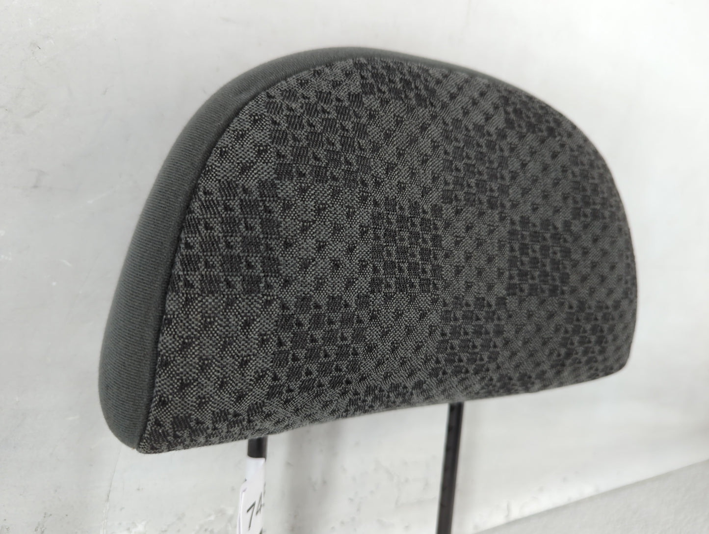 2004-2006 Chevrolet Aveo Headrest Head Rest Front Driver Passenger Seat Fits Fits 2004 2005 2006 OEM Used Auto Parts - Oemus