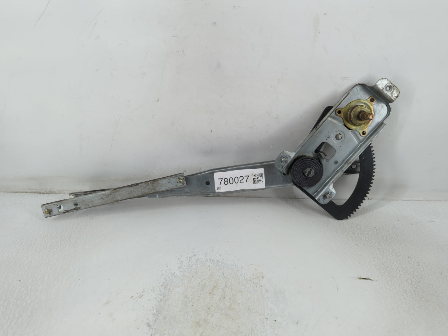 2004-2011 Chevrolet Aveo Window Regulator Passenger Front - Oemusedautoparts1.com