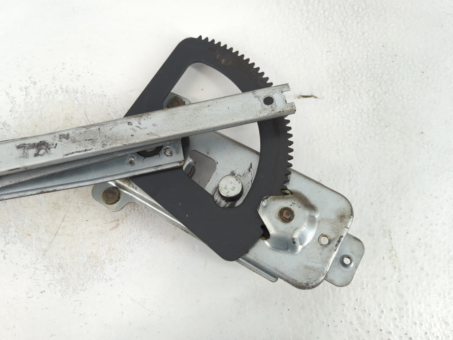 2004-2011 Chevrolet Aveo Window Regulator Passenger Front - Oemusedautoparts1.com