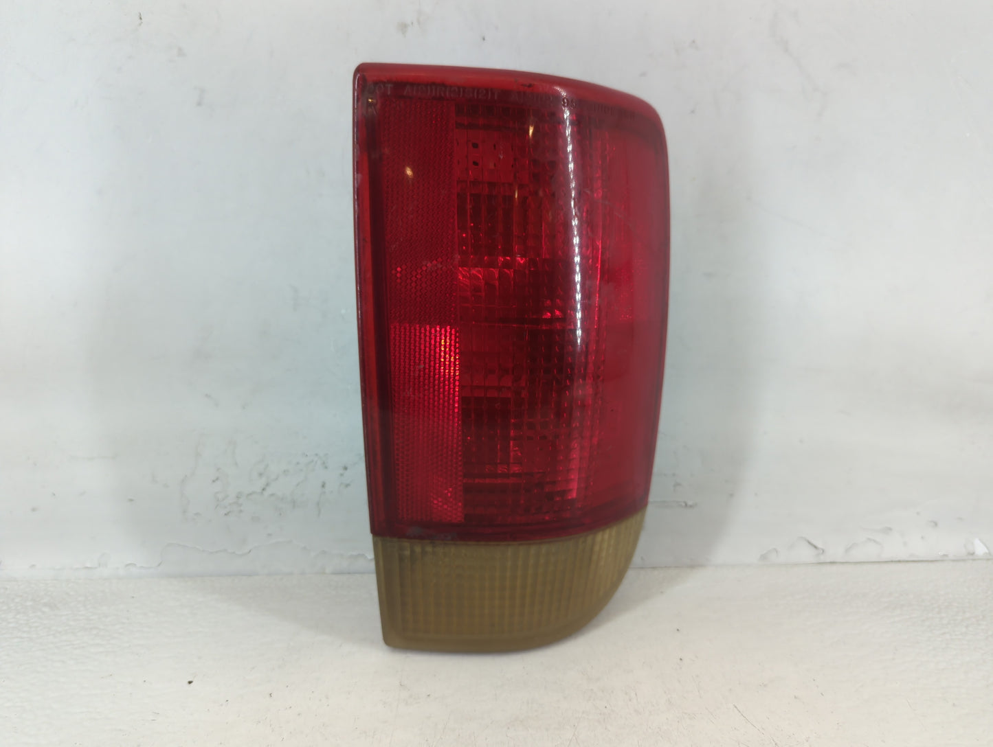 1995-2005 Chevrolet Blazer Tail Light Assembly Passenger Right OEM P/N:16518500A Fits OEM Used Auto Parts - Oemusedautoparts