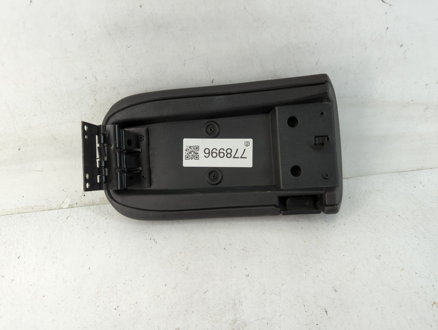 2003-2005 Chevrolet Blazer Center Console Armrest Cover Lid Fits Fits 2003 2004 2005 OEM Used Auto Parts - Oemusedautoparts1