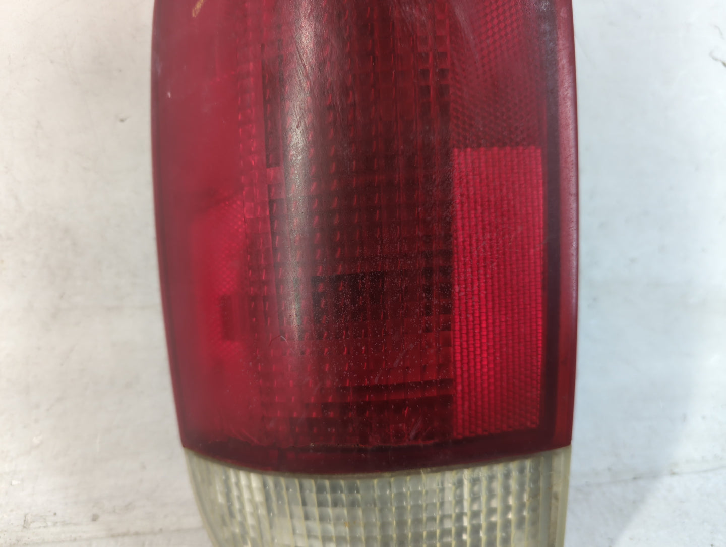 1995-2005 Chevrolet Blazer Tail Light Assembly Driver Left OEM P/N:16518499B Fits OEM Used Auto Parts - Oemusedautoparts1.co