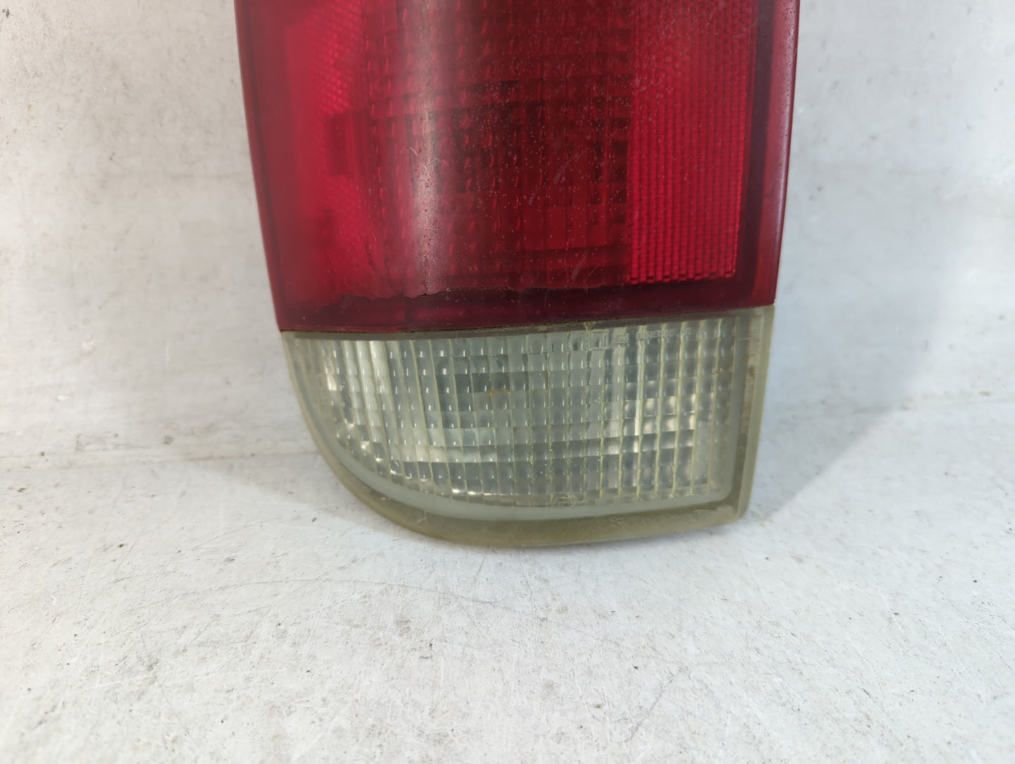 1995-2005 Chevrolet Blazer Tail Light Assembly Driver Left OEM P/N:16518499B Fits OEM Used Auto Parts - Oemusedautoparts1.co