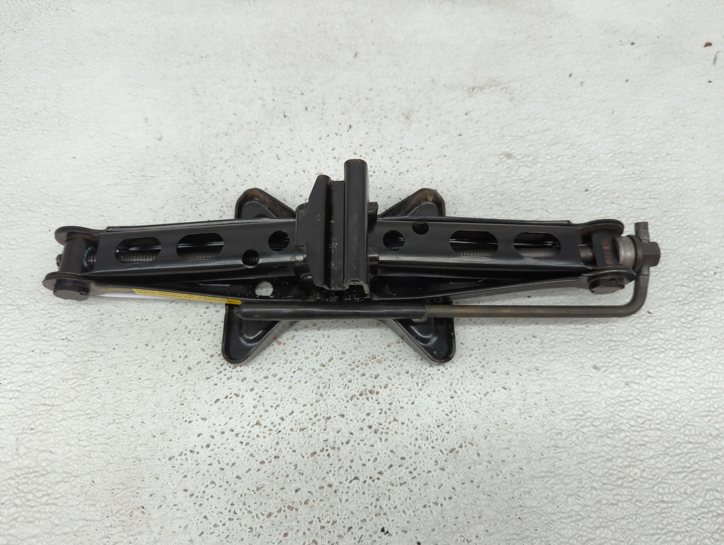 2005 Chevrolet Cavalier Spare Scissor Car Jack - Oemusedautoparts1.com