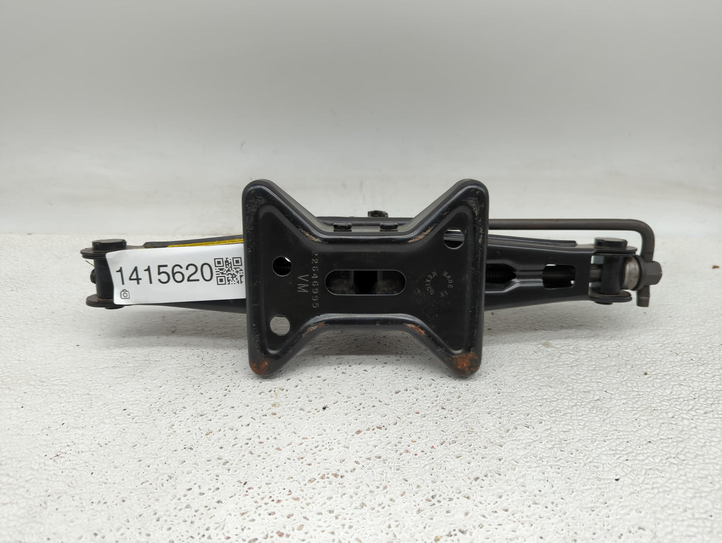 2005 Chevrolet Cavalier Spare Scissor Car Jack - Oemusedautoparts1.com