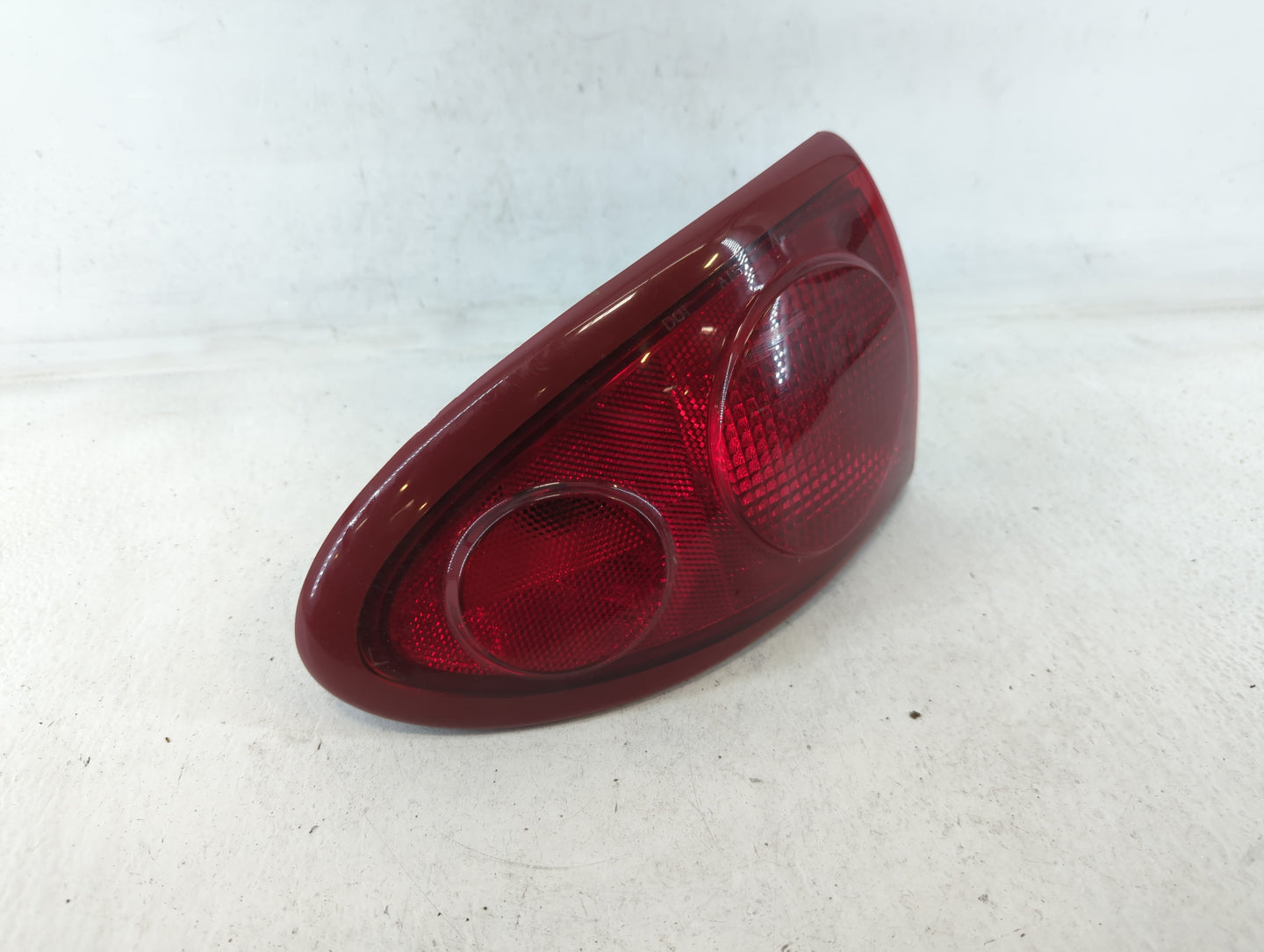 2003-2005 Chevrolet Cavalier Tail Light Assembly Driver Left OEM P/N:15142168 Fits Fits 2003 2004 2005 OEM Used Auto Parts -