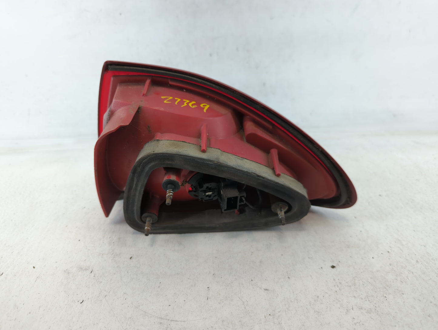 2003-2005 Chevrolet Cavalier Tail Light Assembly Driver Left OEM P/N:15142168 Fits Fits 2003 2004 2005 OEM Used Auto Parts -