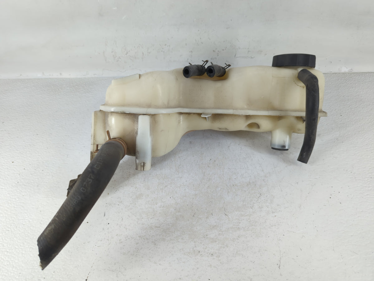 2002 Chevrolet Cavalier Radiator Coolant Overflow Expansion Tank Bottle 692675 - Oemusedautoparts1.com