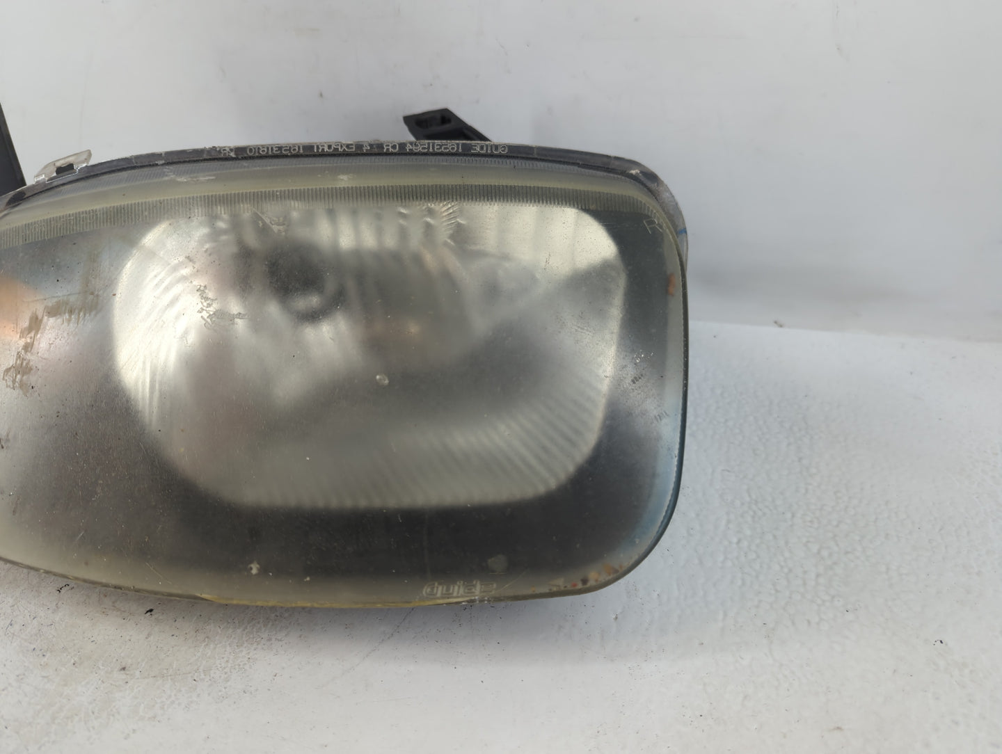 2003 Chevrolet Cavalier Passenger Right Oem Head Light Headlight Lamp - Oemusedautoparts1.com